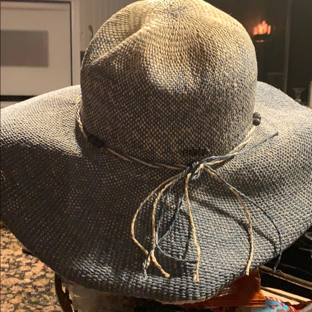 A blue Roxy sun hat